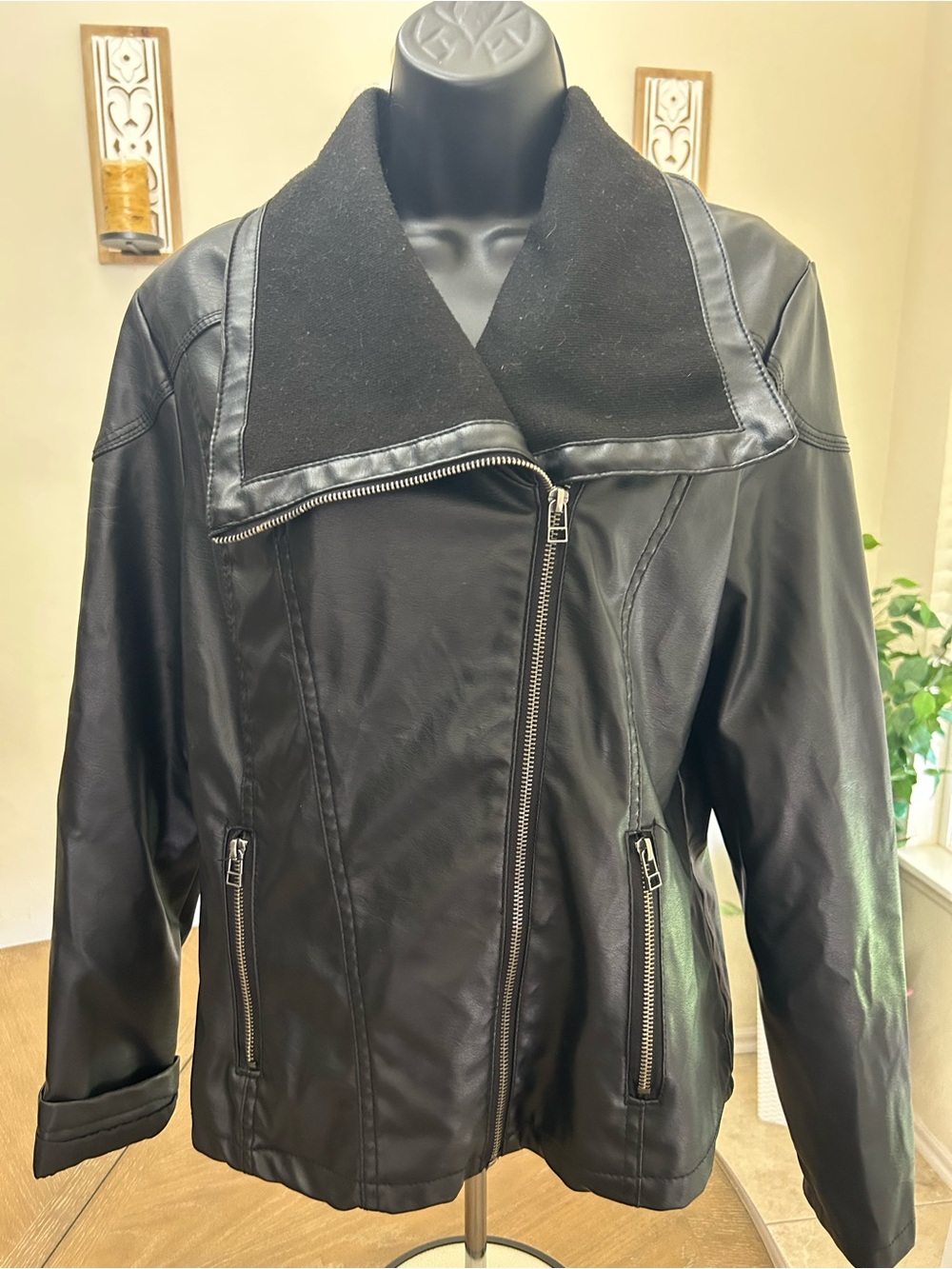 New Look Black Faux Leather Moto Jacket Women’s Medium